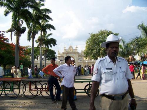 Mysore (bangalore_100_1759.jpg) wird geladen. Eindrucksvolle Fotos von der indischen Halbinsel erwarten Sie.